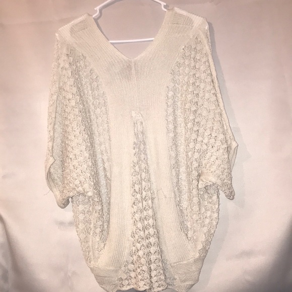 Women’s Red Camel Beige Open Knit shrug Medium - Picture 3 of 8